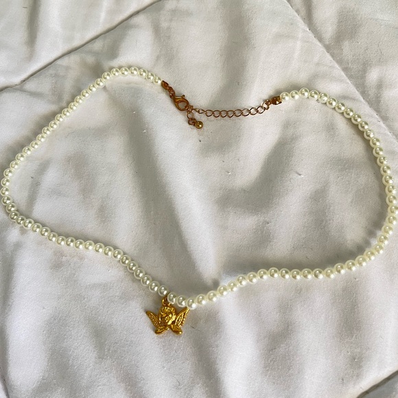 Angel Charm Pearl Necklace - Picture 3 of 4